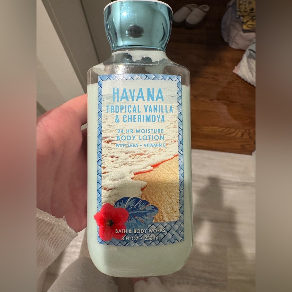 Tropical Vanilla and Cherimoya BATH AND BODY WORKS